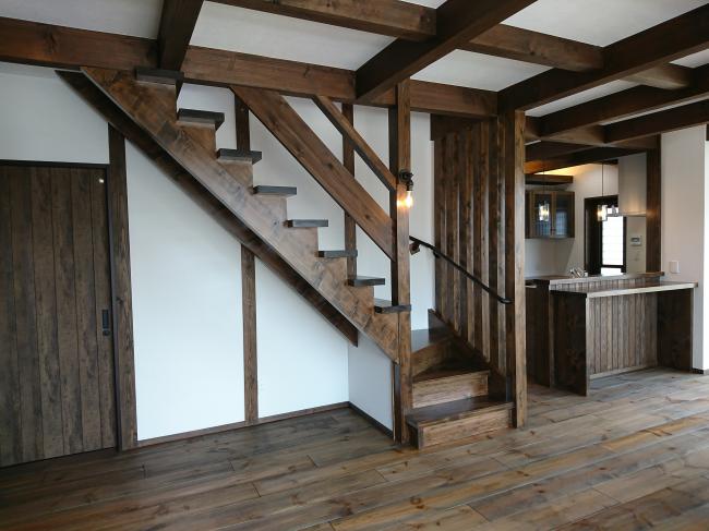 �E�b�h���_���̉Ɓ@2�K����