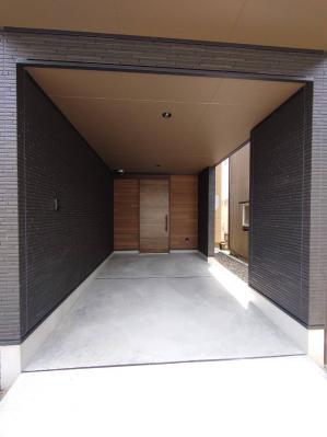 20�؂̓y�n�Ɍ���15�؂̉�