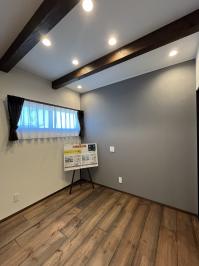 �a���_��2�K����