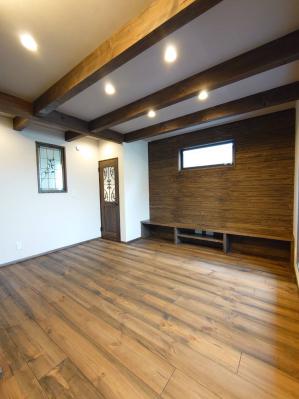 20�؂̓y�n�Ɍ���15�؂̉�