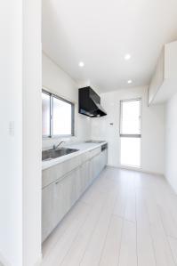 ���ݏZ��@�ˌ�3��