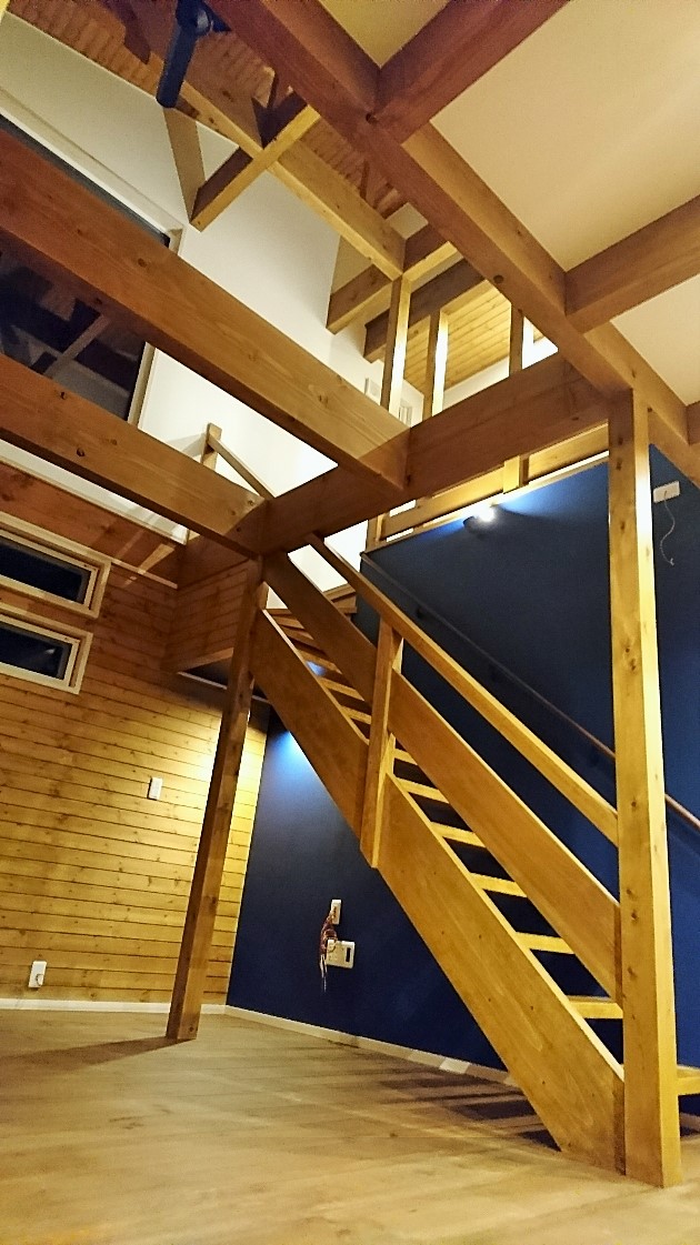 ���q�l�̂������̋l�܂���Caf&eacute;���X�^�C���̉�